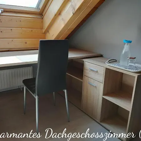 B&B Waghaeusel - Charmante Dachgeschosszimmer Im Privathaus Waghaeusel