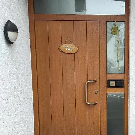 Homestay B&B Waghaeusel - Charmante Dachgeschosszimmer Im Privathaus